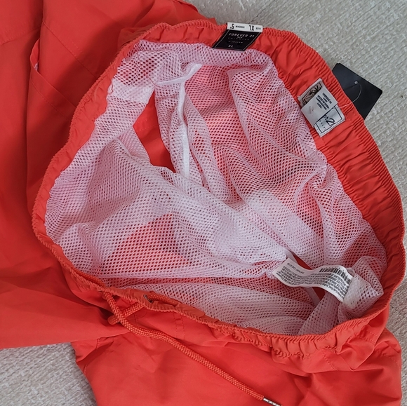 New Forever 21 Coral Board Swim Shorts (XL) - Picture 6 of 16